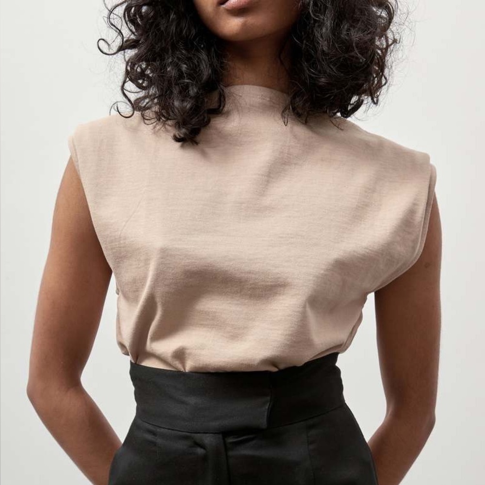 St Agni tuck shoulder tee camel/nutmeg - sz S